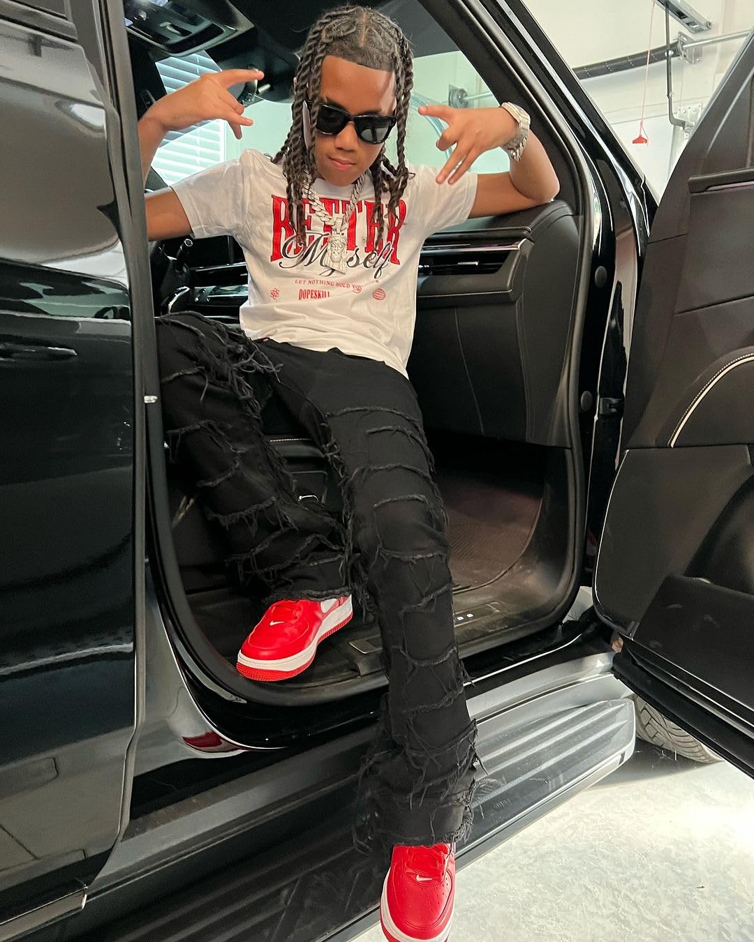 Graffiti Sneaker Matching unisex T-shirt