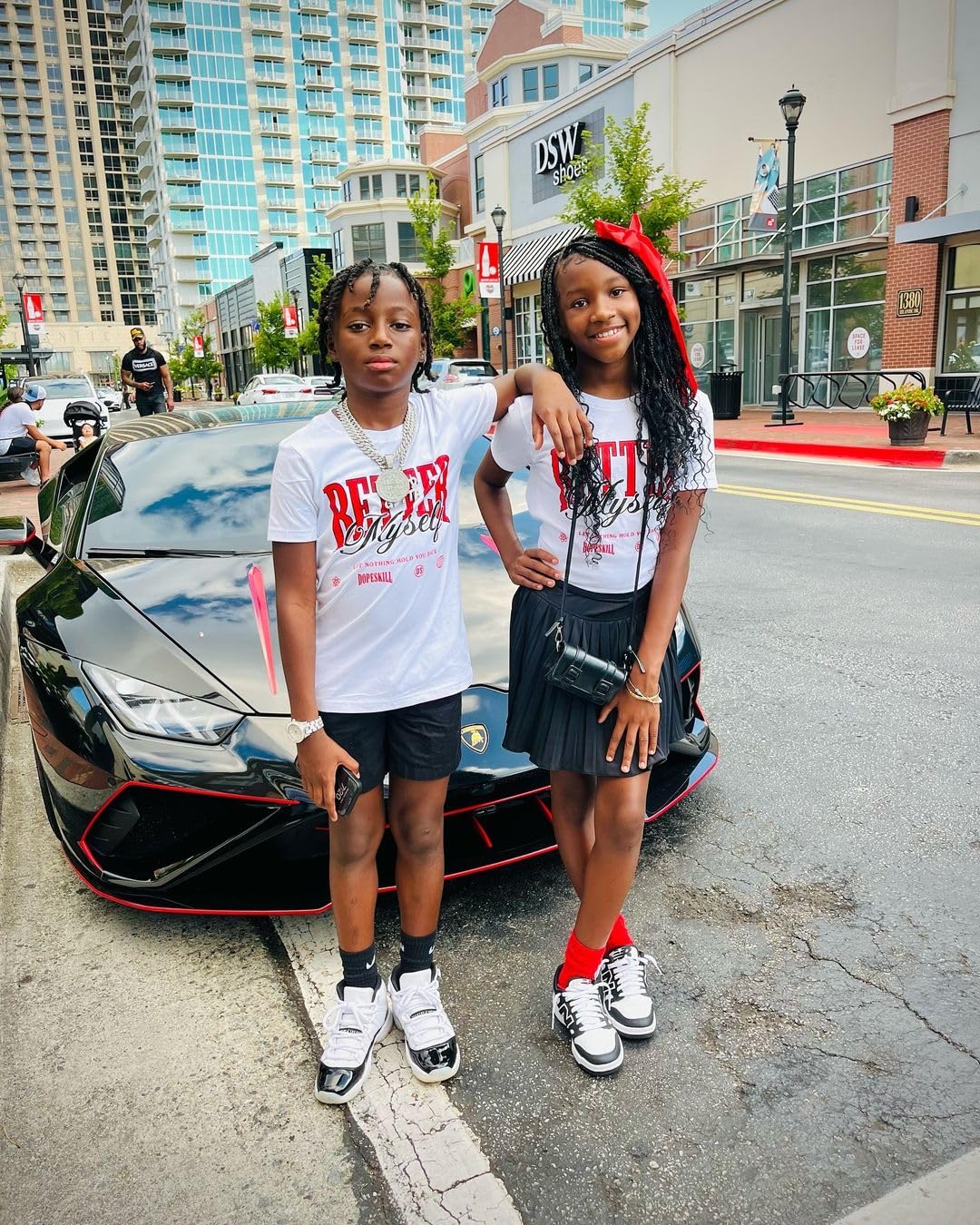 Graffiti Sneaker Matching unisex T-shirt